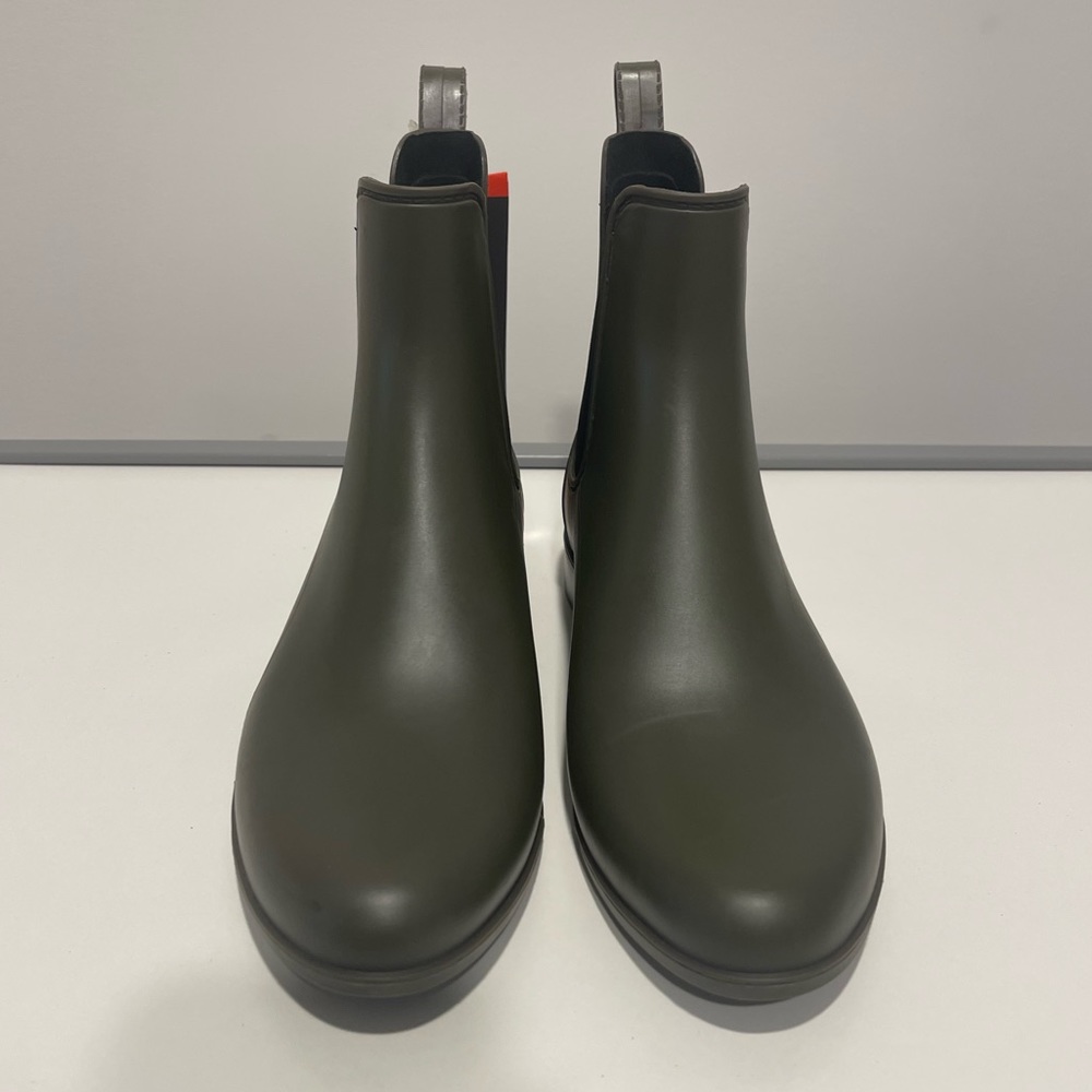 Waterproof Rubber Boots Size 9 NWT Short Rain Boots - Picture 2 of 16